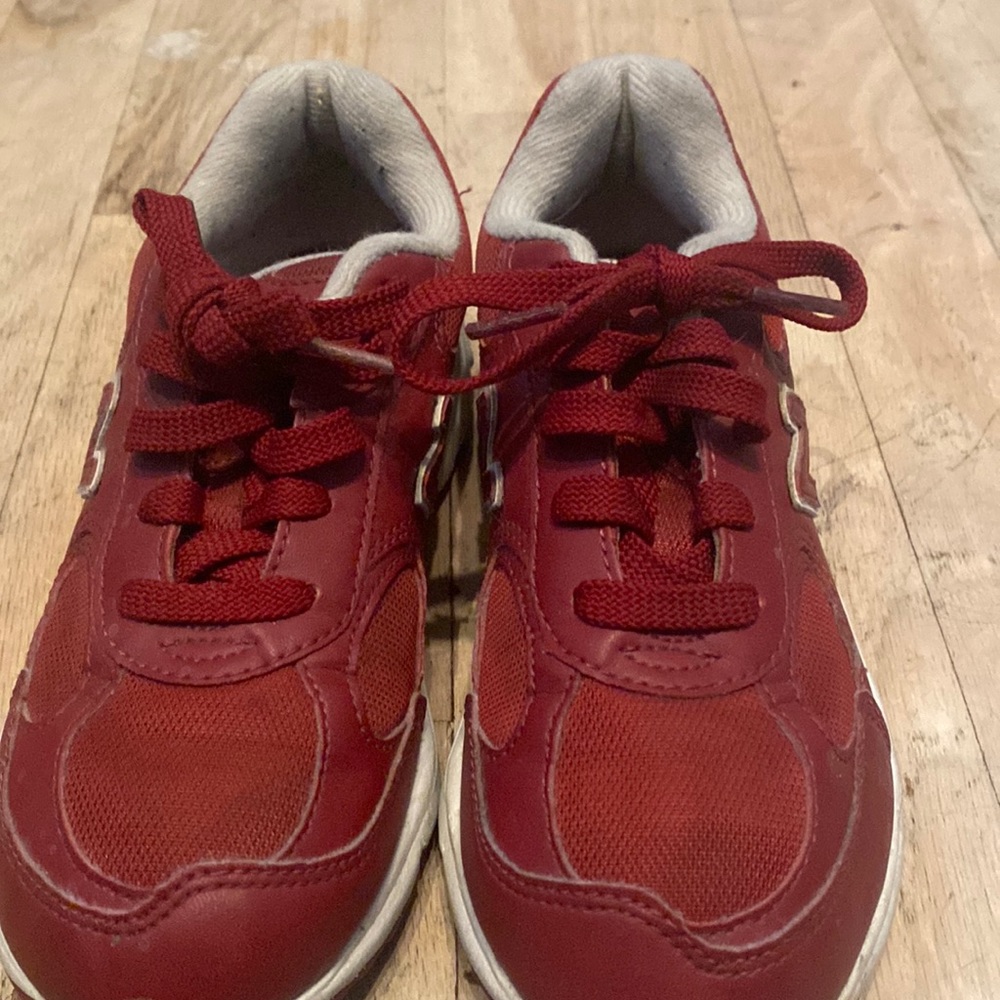 New balance burgundy